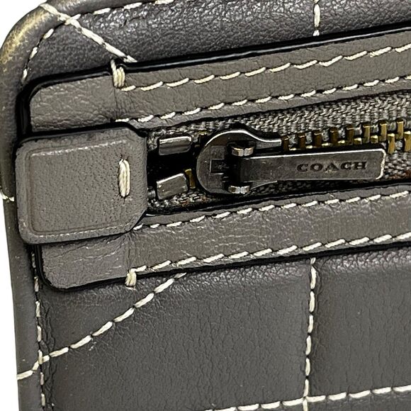 Coach Zip Around Wallet Gray Quilted Leather 6 Card Compartment Full Bill - Picture 2 of 7